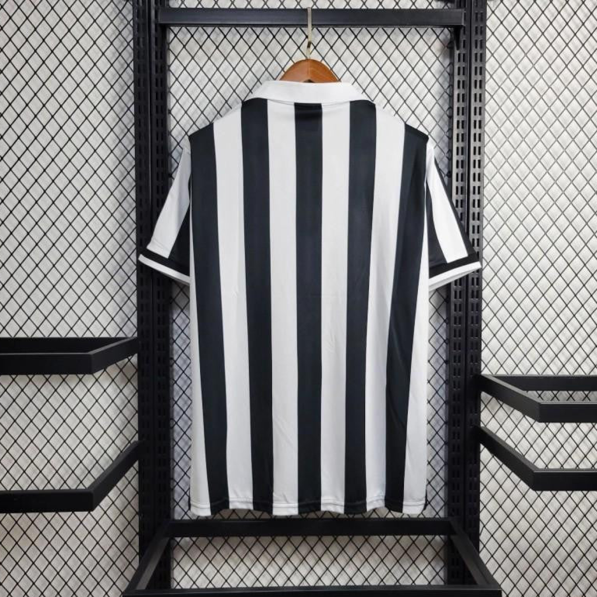 Retro 1998/99 Juventus Home Jersey