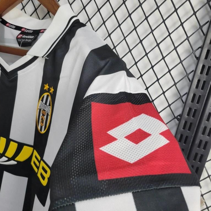 Retro 01/02 Juventus Home Jersey