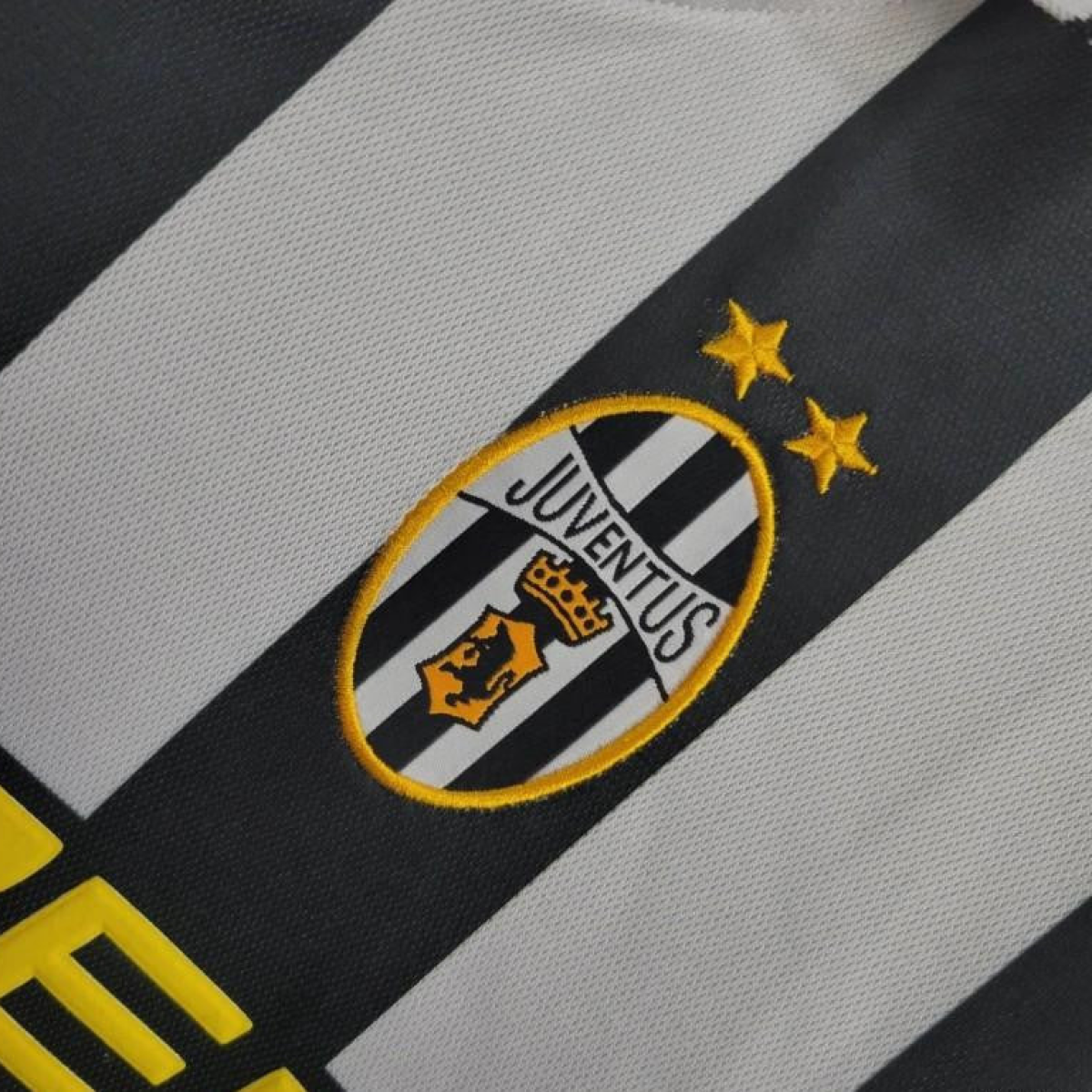 Retro 01/02 Juventus Home Jersey