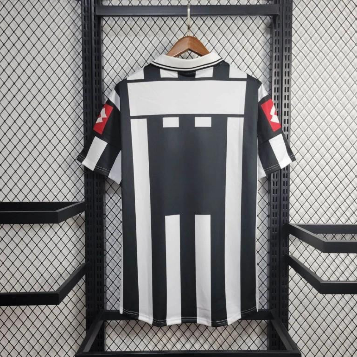 Retro 01/02 Juventus Home Jersey