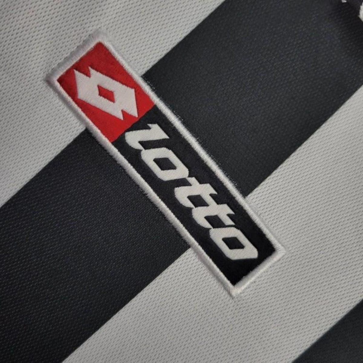 Retro 01/02 Juventus Home Jersey