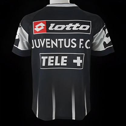 Retro 00/01 Juventus Lotto Black Training Jersey
