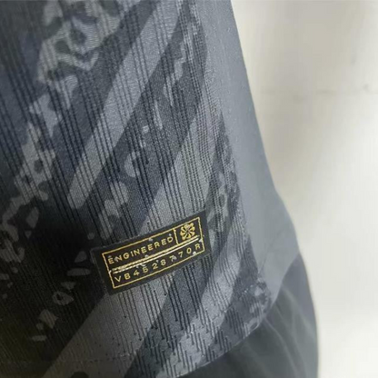 Player Version 24/25 Liverpool Black Goalkeeper Jersey