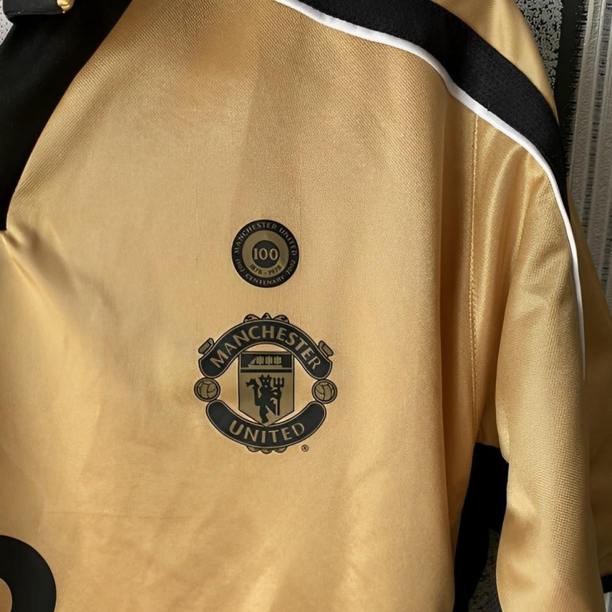 Retro 01/02 Manchester United Third Centenary Reversible Jersey
