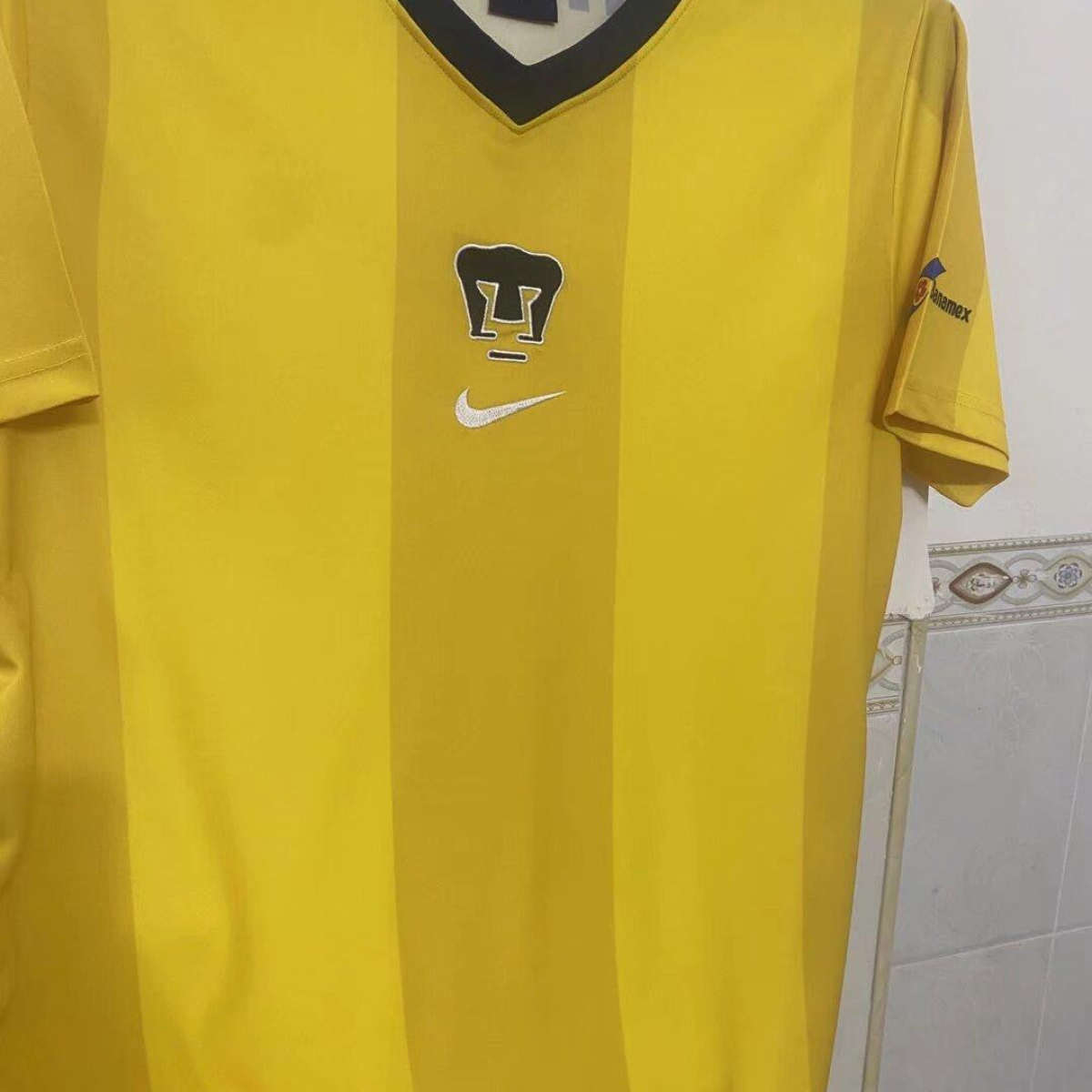 Retro 00/01 Pumas UNAM Away Yellow Jersey
