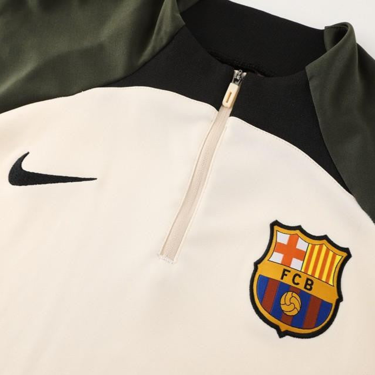 23/24 Barcelona Beige Green Half Zipper Jacket+Pants