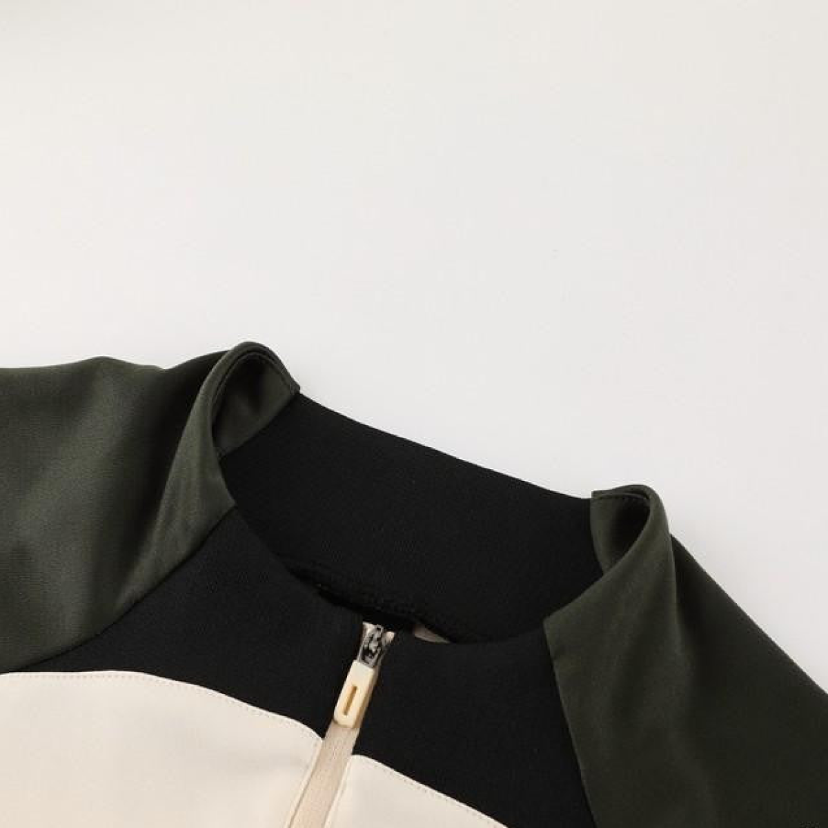 23/24 Barcelona Beige Green Half Zipper Jacket+Pants