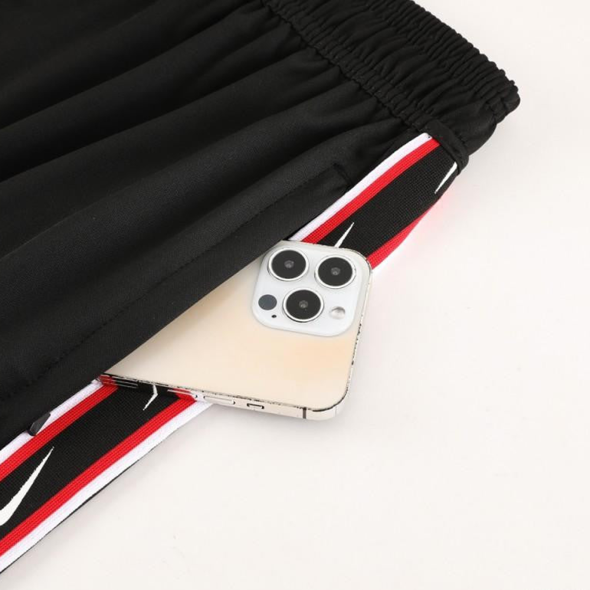 23/24 NIKE Black/Red Short Sleeve Jersey+Pants
