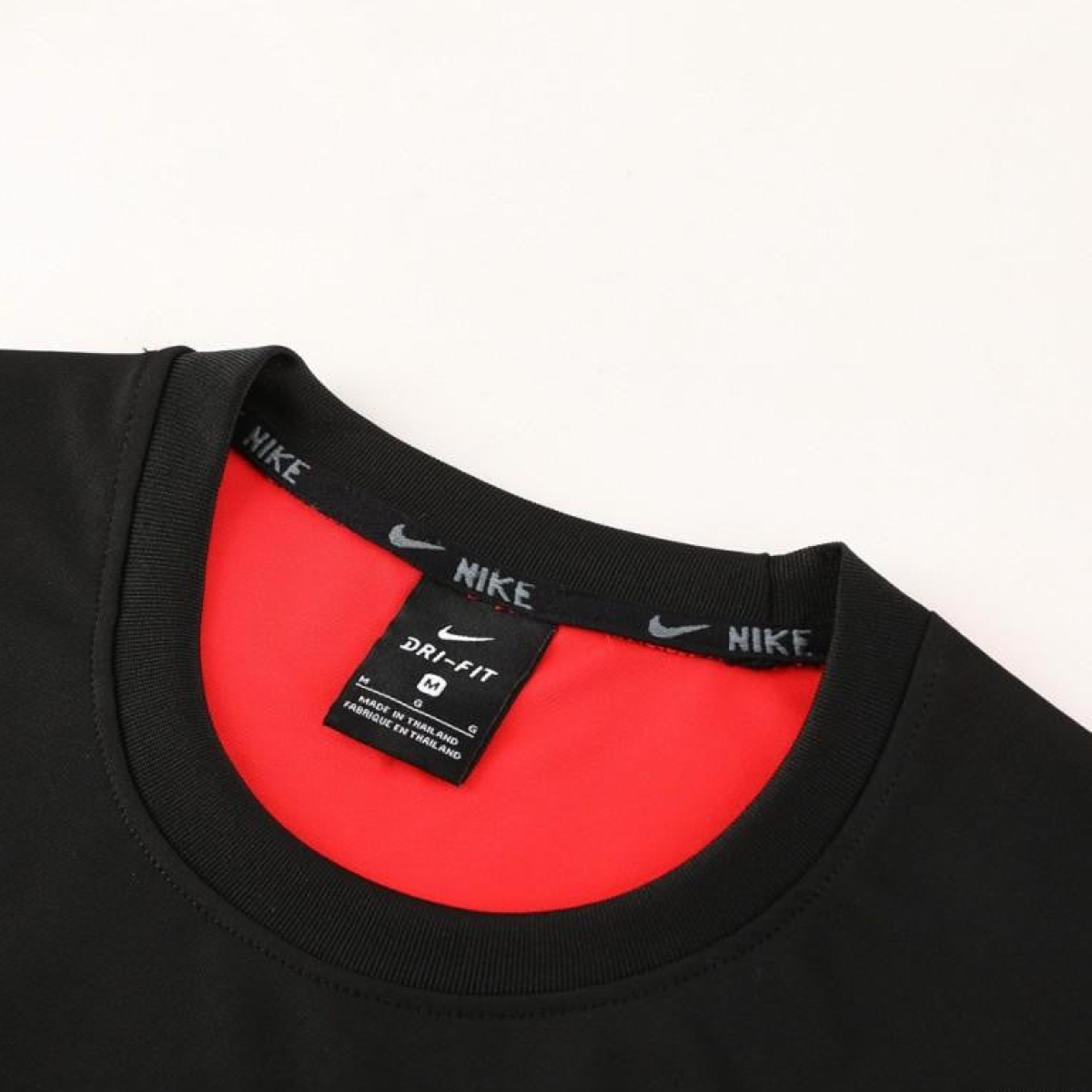 23/24 NIKE Black/Red Short Sleeve Jersey+Pants