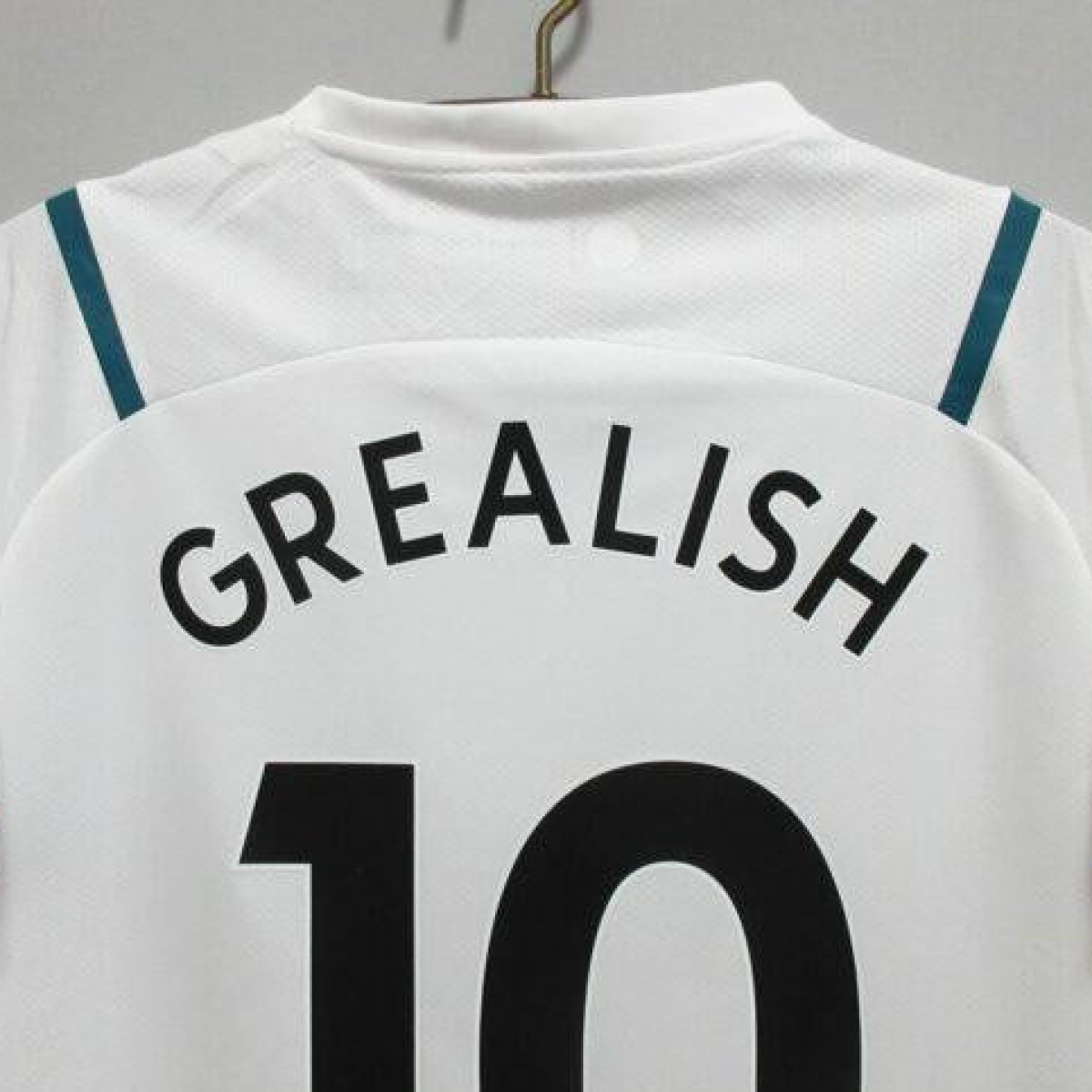 Retro 21/22 Manchester City Away White Jersey