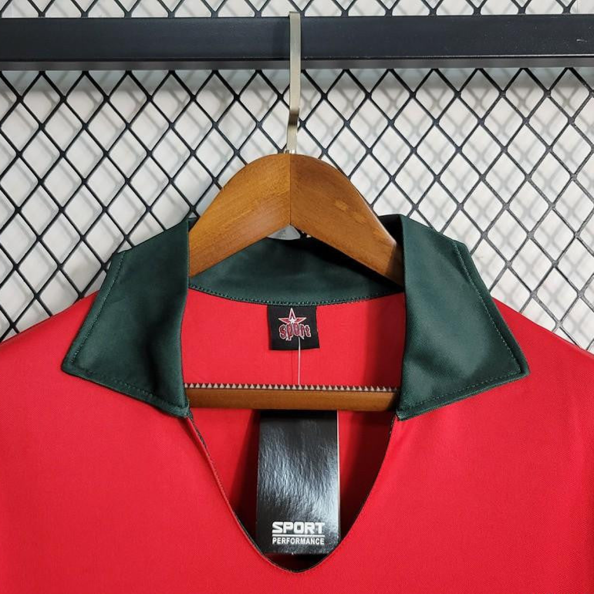 Retro 1972 Portugal Home Jersey