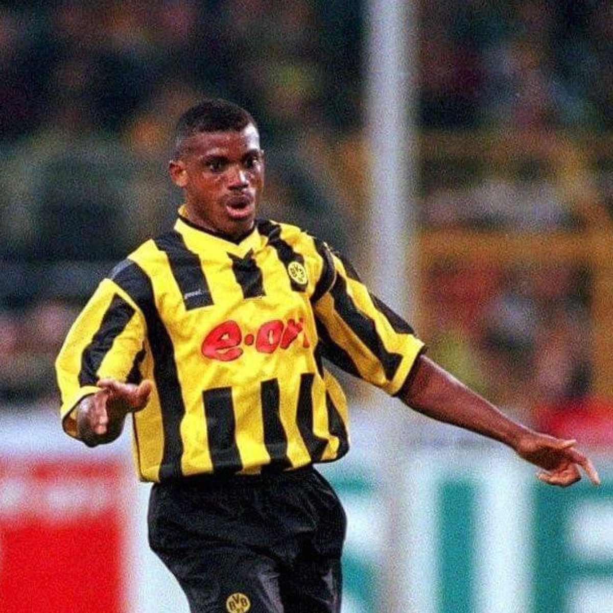 Retro 00/01 Borussia Dortmund Home Jersey