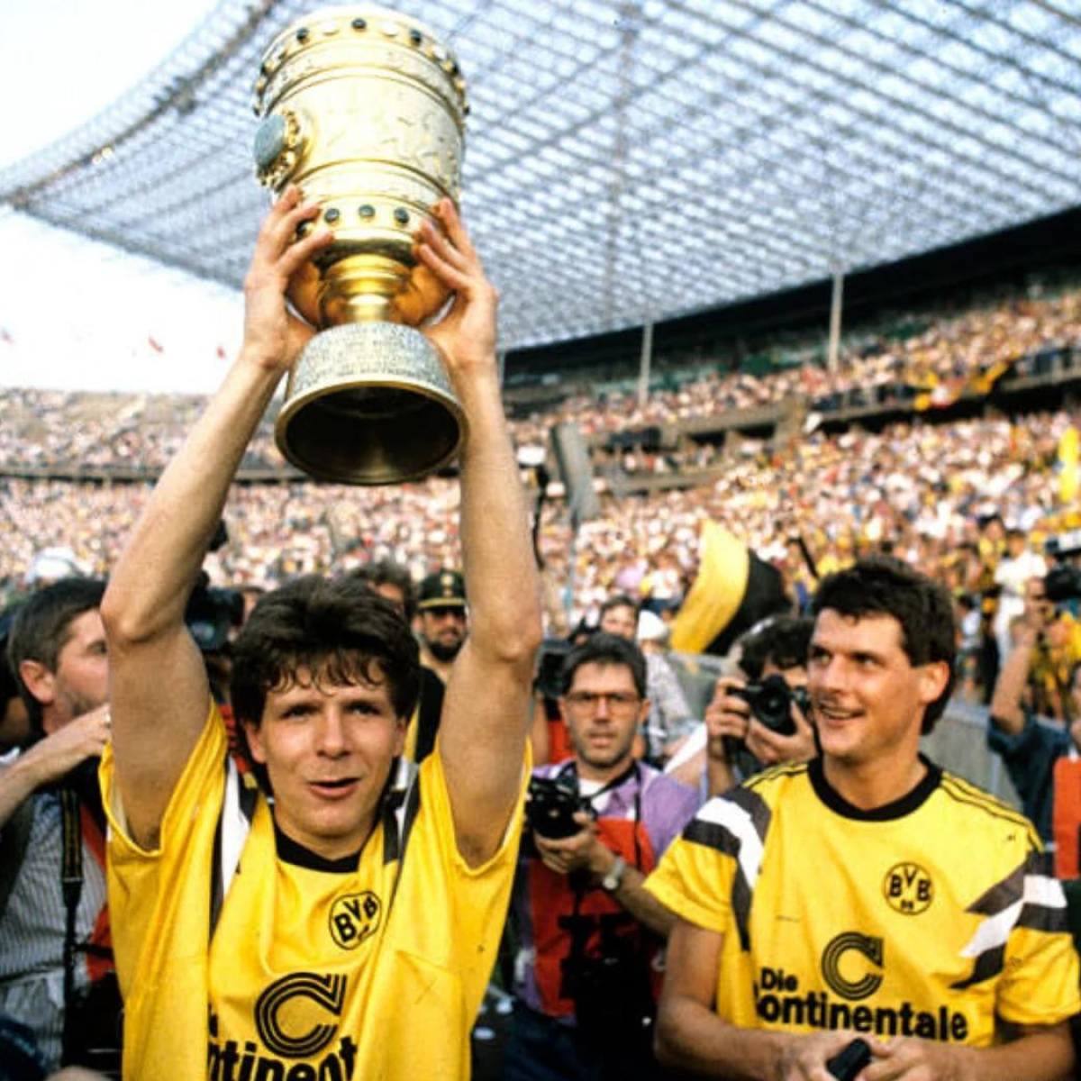 1989 BORUSSIA DORTMUND  DFB POKAL Final Home Jersey