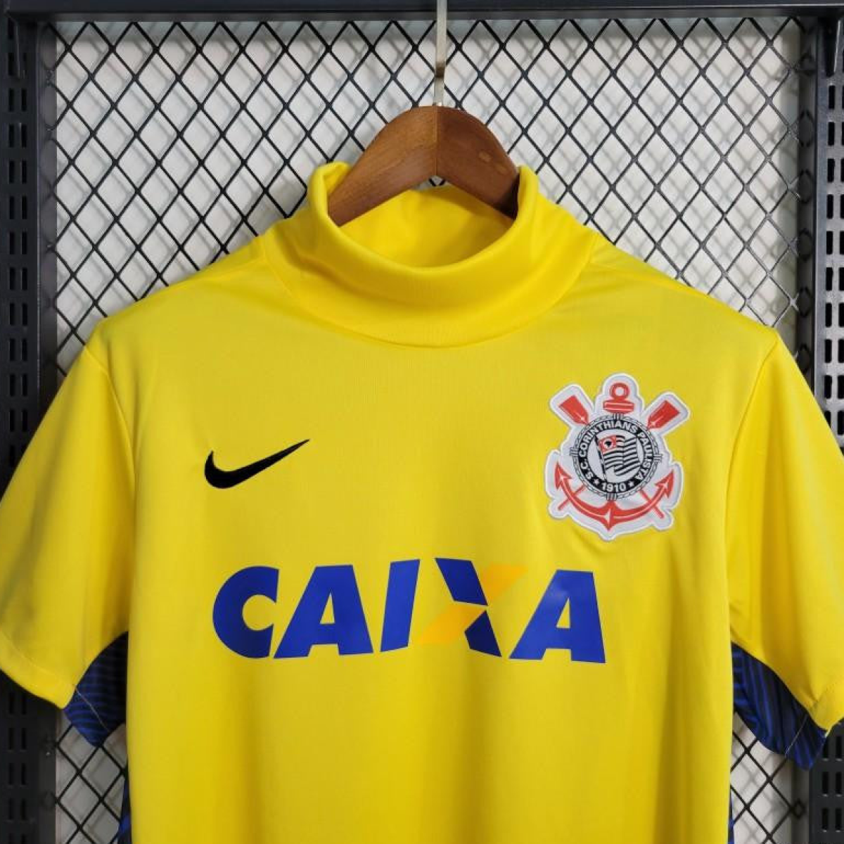 Retro 14-15 Corinthians Goalkeeper Yellow Jersey