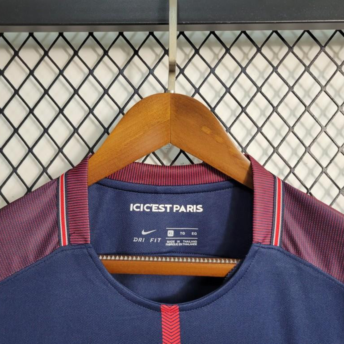 Retro 17-18 PSG Home Jersey