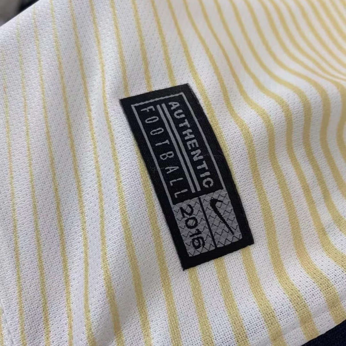 Retro 16/17 Club America Home Jersey