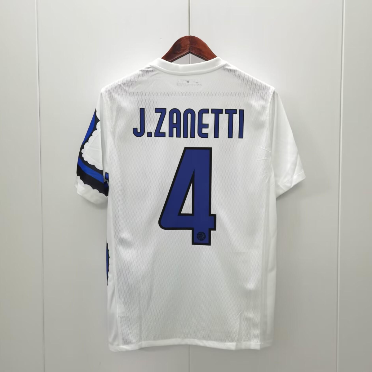 Retro 10/11 Inter Milan Away White Jersey With Full Patches