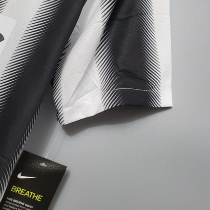Retro 10/11 Juventus Home Jersey
