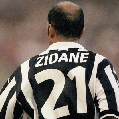 Retro 99/00 Juventus Home Jersey