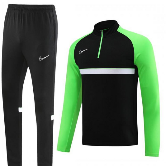 2023 NIKE Black Green Half Zipper Jacket +Pants