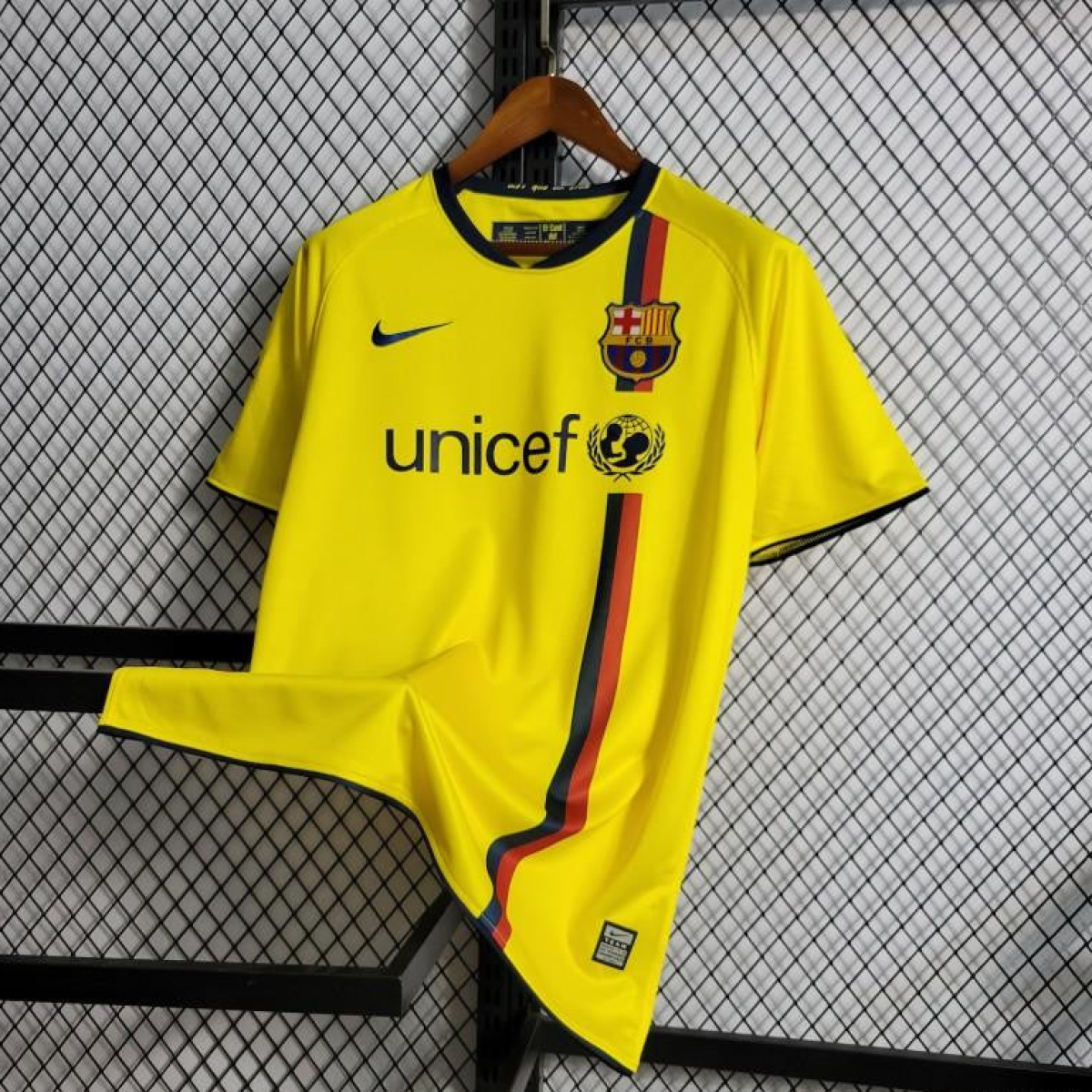 Retro 08/09 Barcelona Away Yellow Jersey
