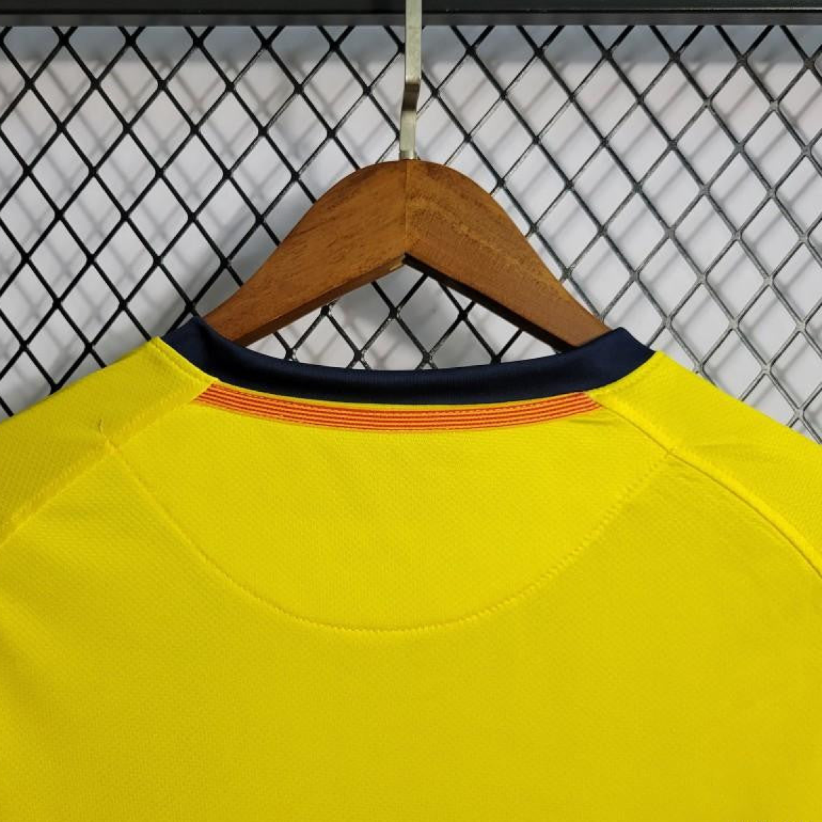 Retro 08/09 Barcelona Away Yellow Jersey