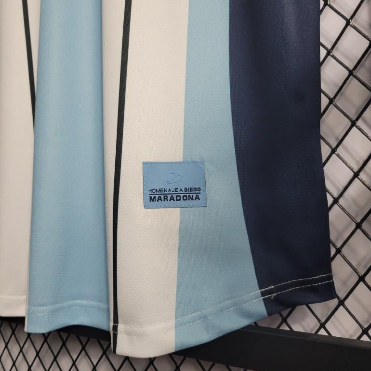 Retro 2001 Argentina Maradona #10 Commemorative Edition Jersey