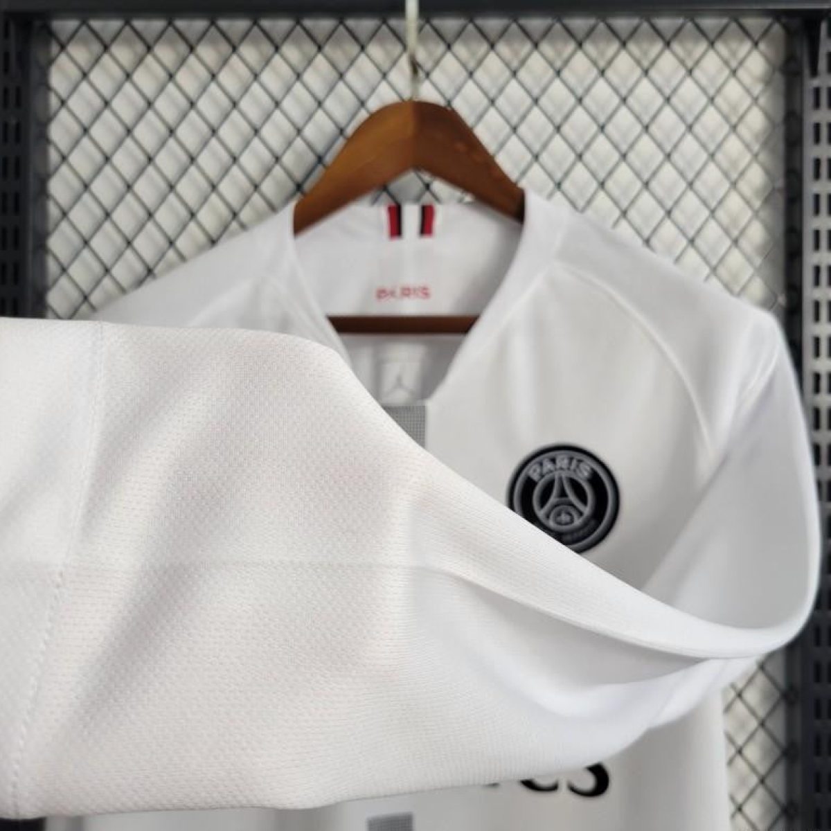 Retro Long Sleeve 18-19 PSG White Champions League Jersey