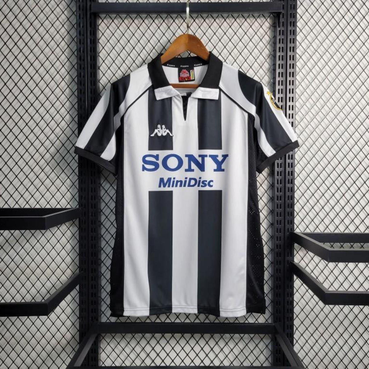 Retro 1997-98 Juventus Home Jersey