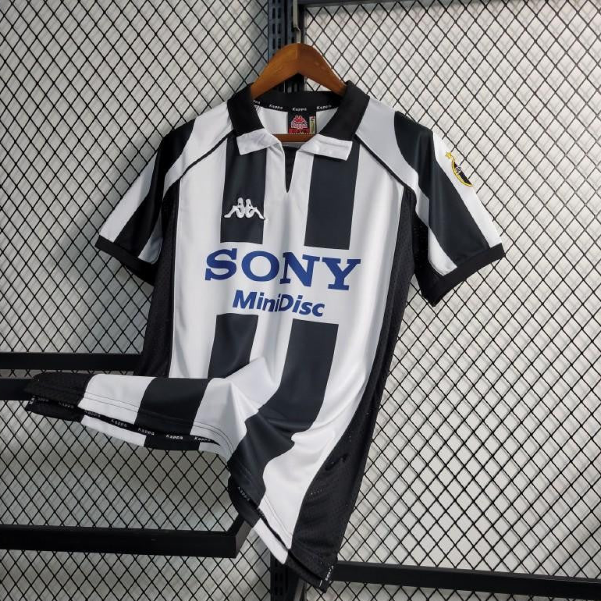Retro 1997-98 Juventus Home Jersey