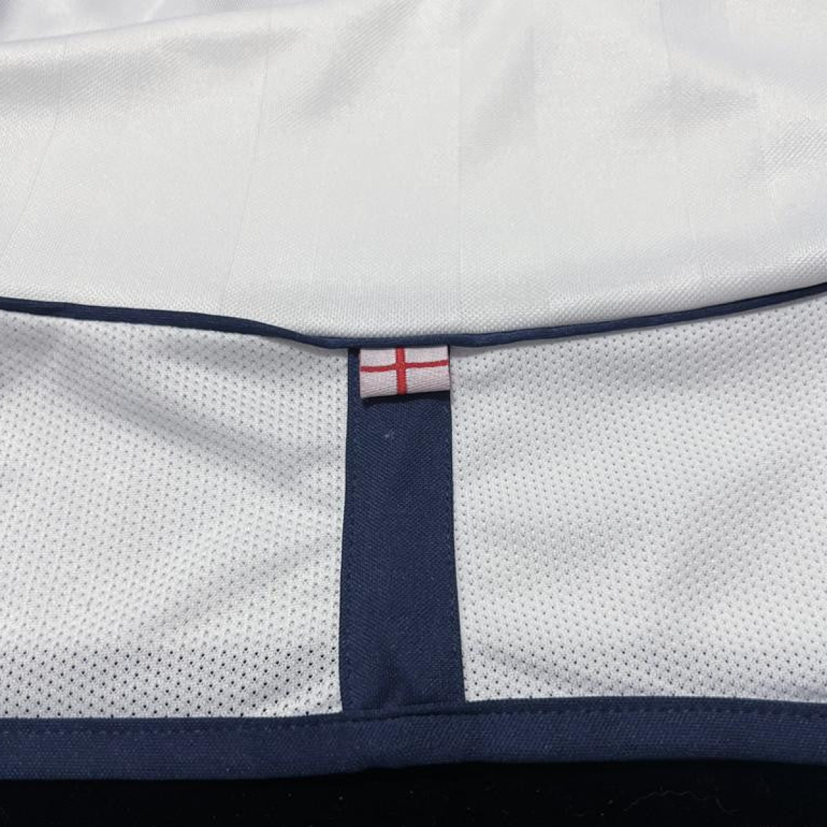 Retro 2002 England Home Soccer Jersey