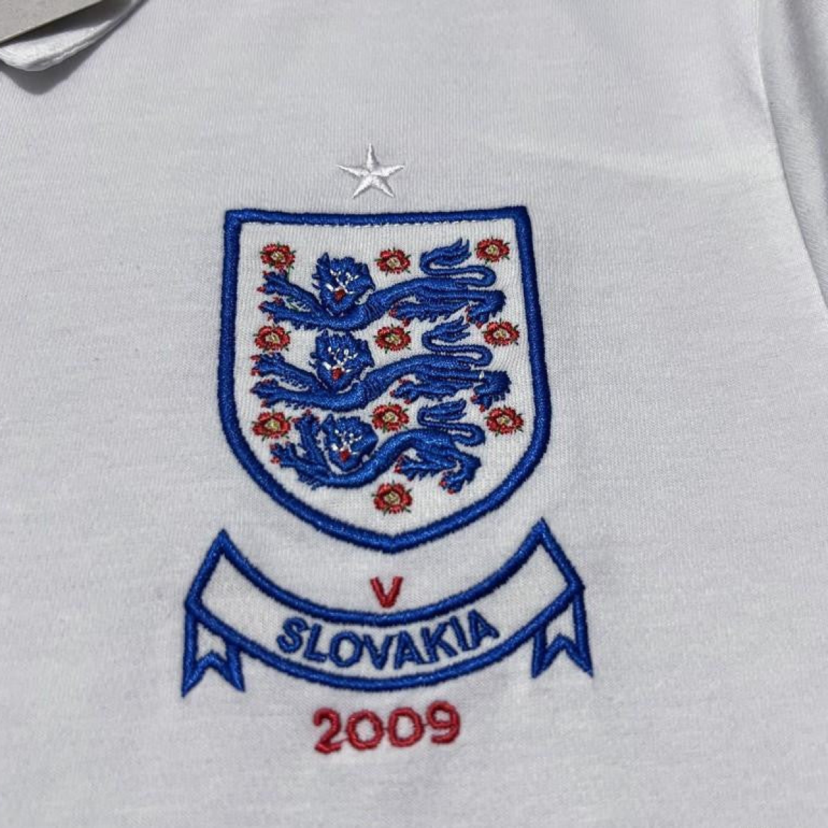 Retro 2010 England Home Soccer Jersey