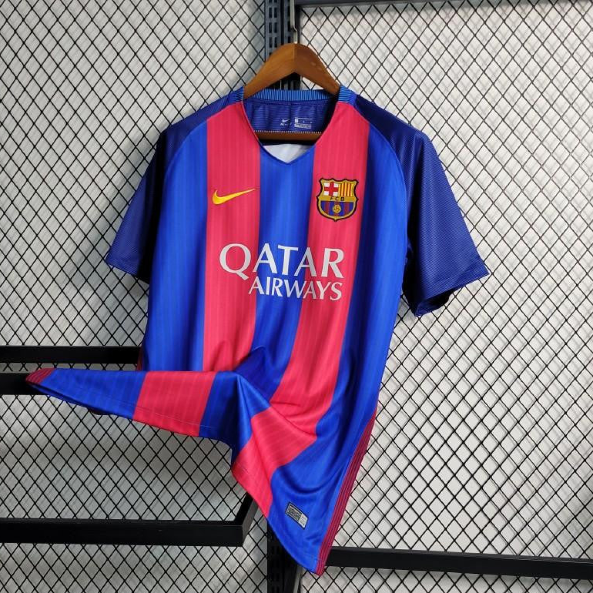 Retro 16-17 Barcelona Home Soccer Jersey