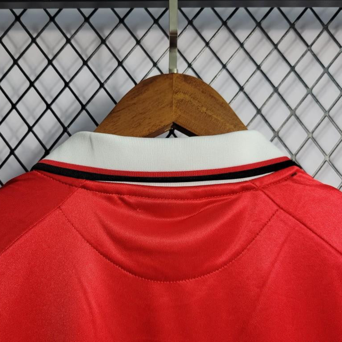 Retro 99/00 Manchester United Home Jersey