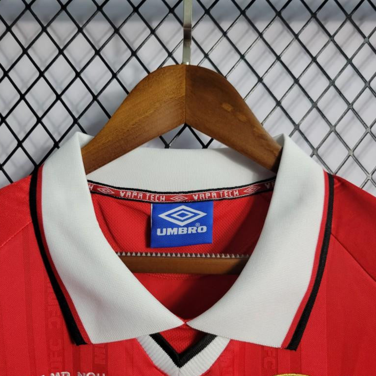 Retro 99/00 Manchester United Home Jersey