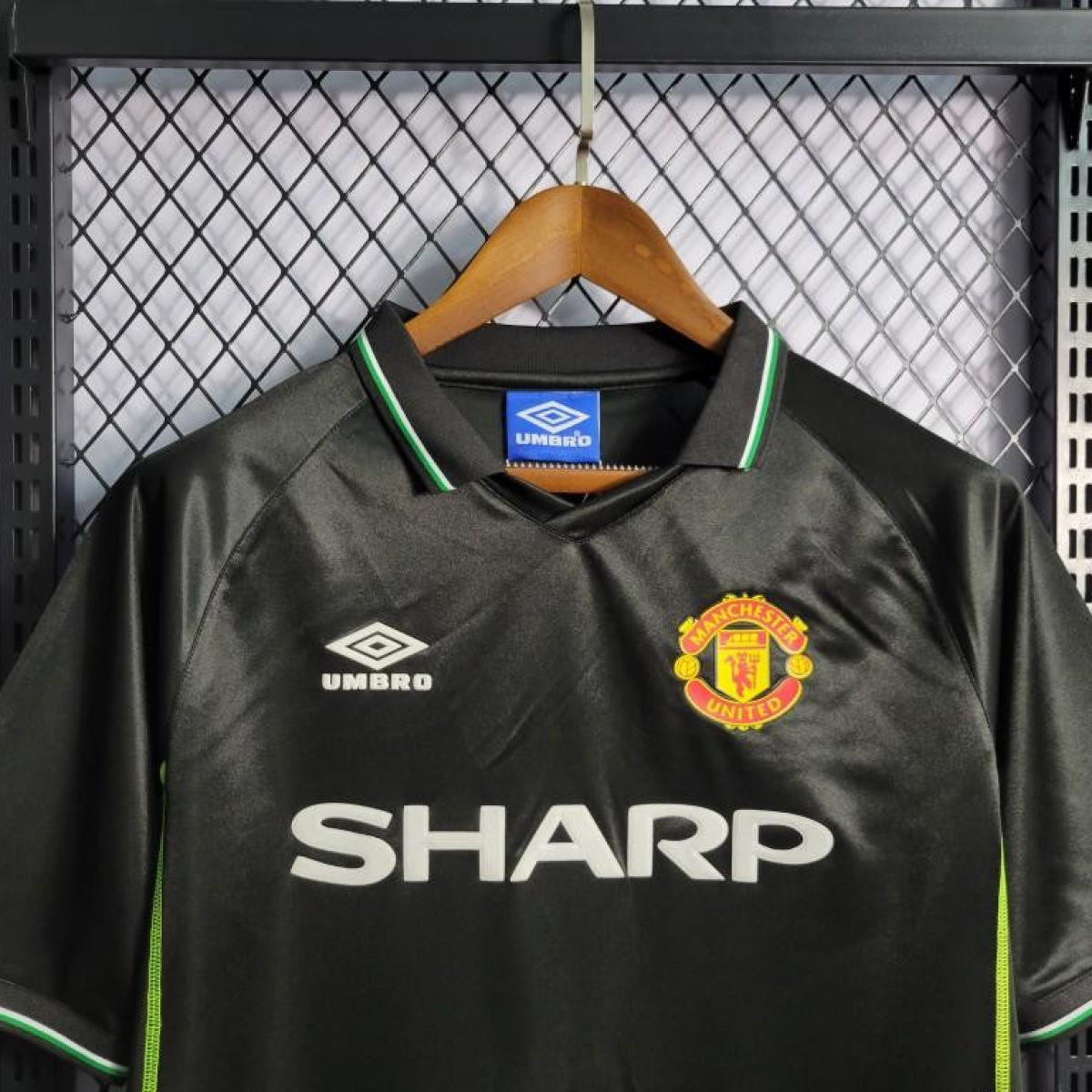 Retro 98/99 Manchester United Black Third Jersey
