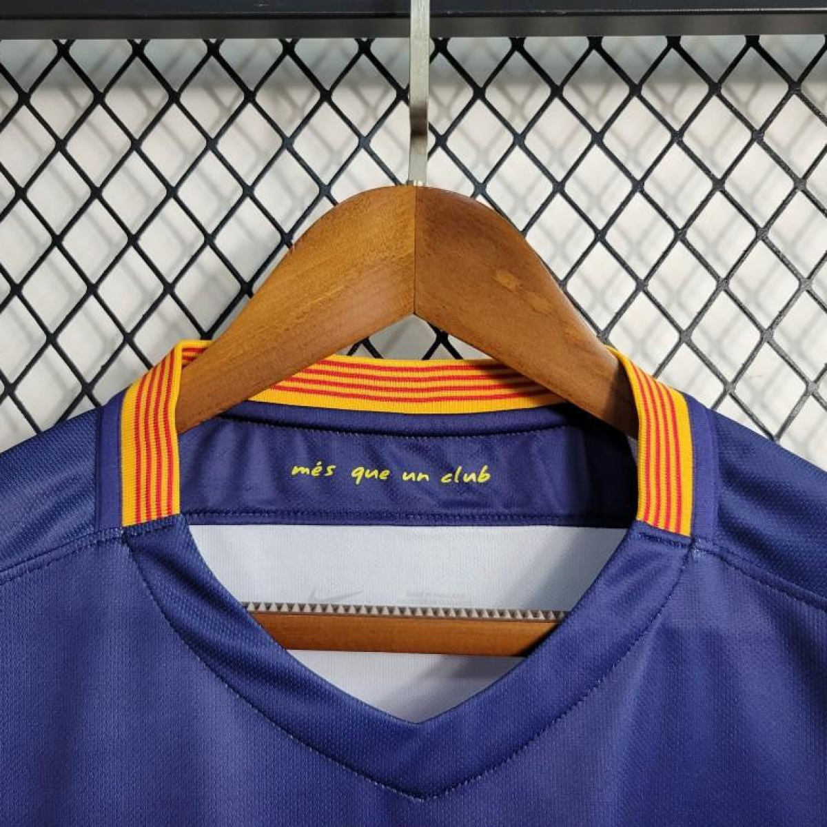 Retro 15/16 Barcelona Home Jersey