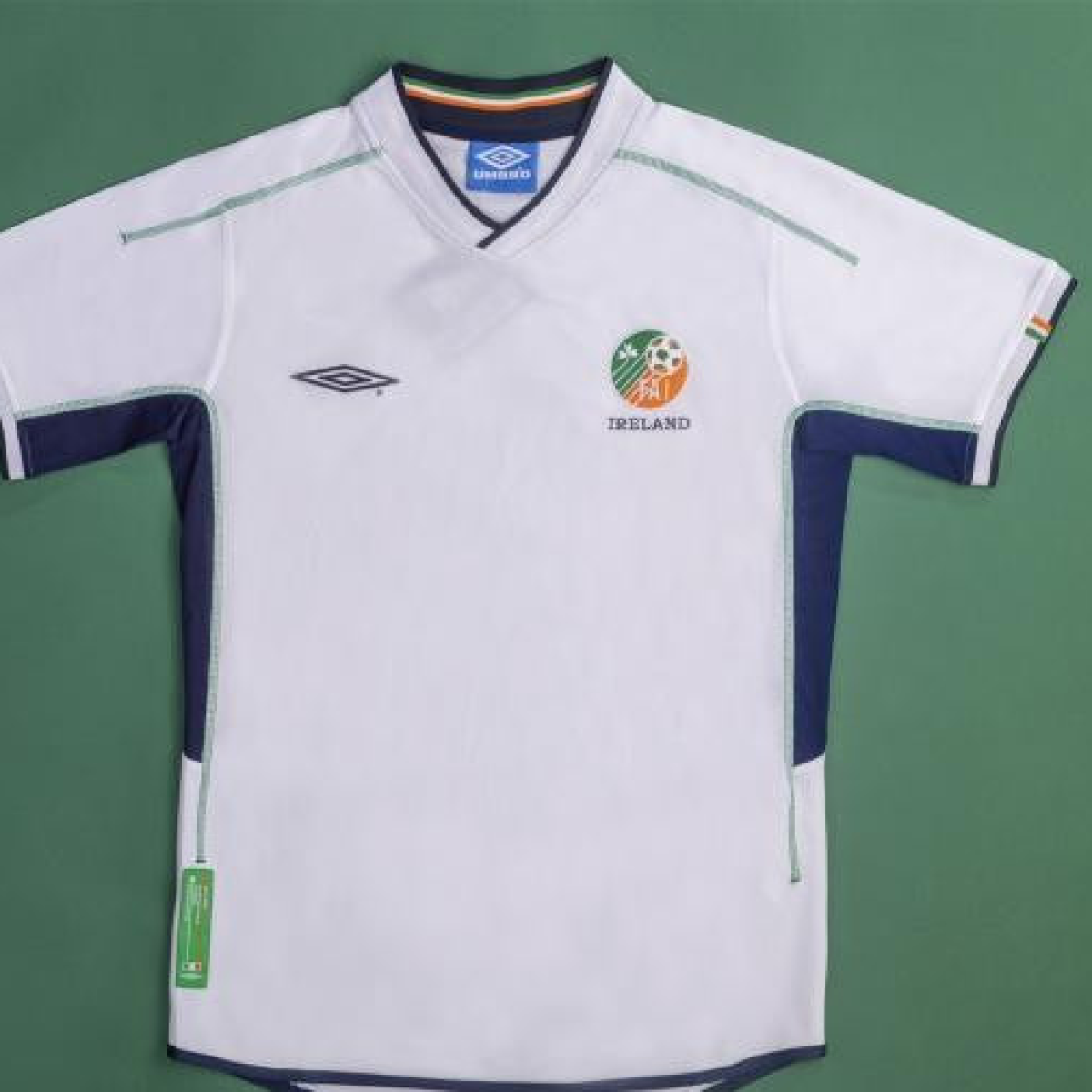 Retro 2002 Ireland Away Soccer Jersey