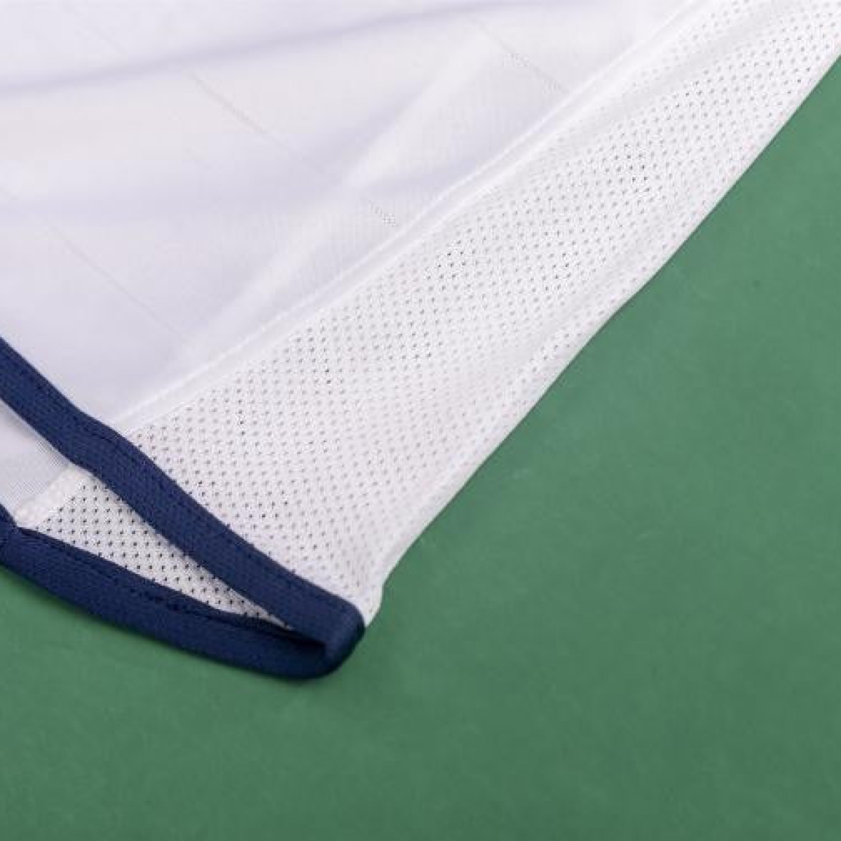Retro 2004 England Home Soccer Jersey