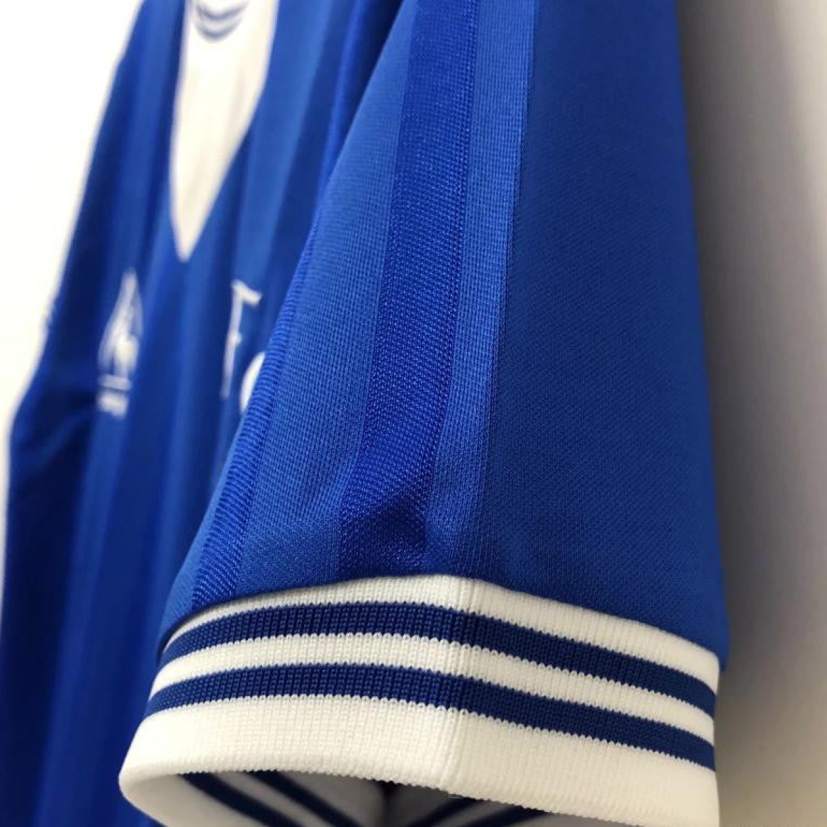 Retro 85/86 Everton Home Soccer Jersey