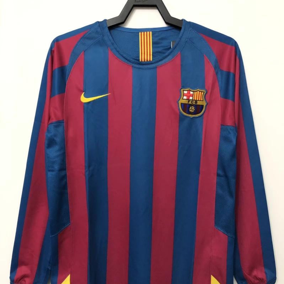 Retro 05/06 Barcelona Home Long Sleeve League Version Soccer Jersey