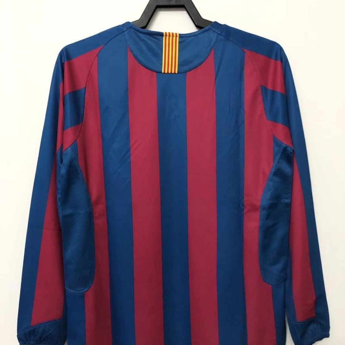 Retro 05/06 Barcelona Home Long Sleeve League Version Soccer Jersey