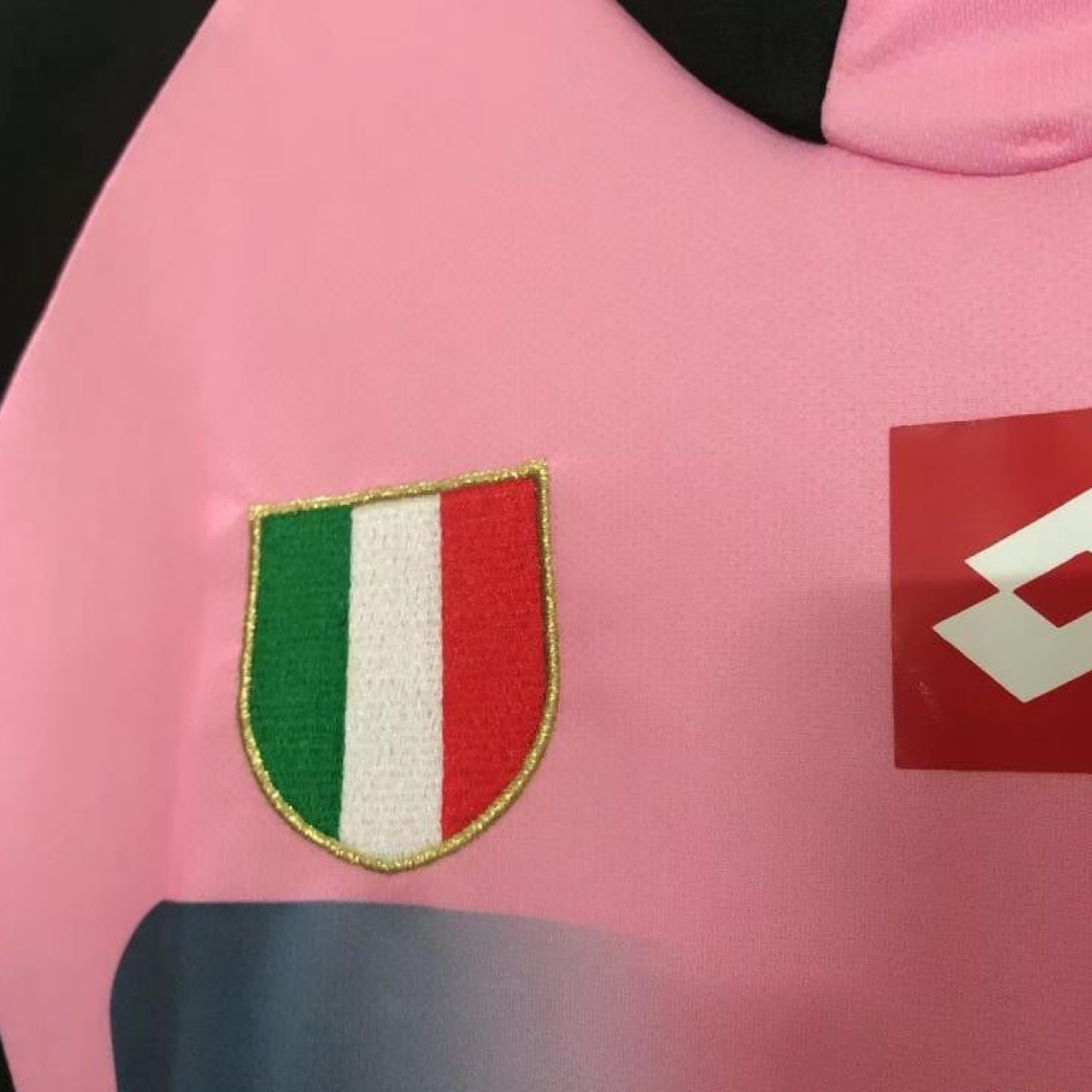Retro 02/03 Juventus Goalkeeper Pink Jersey