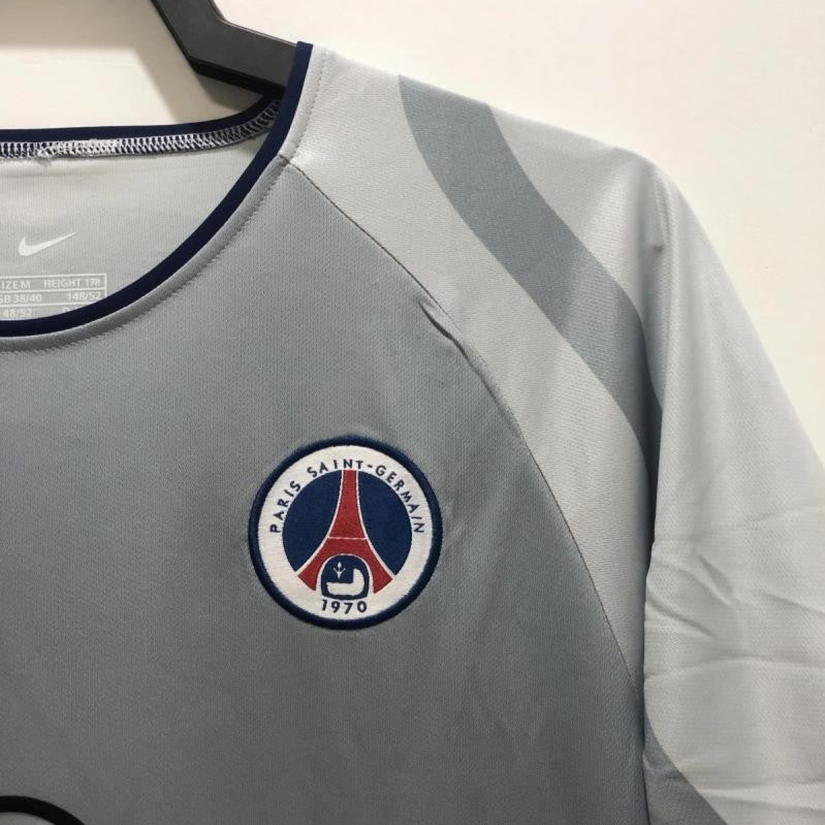 Retro 01/02 PSG Away Soccer Jersey