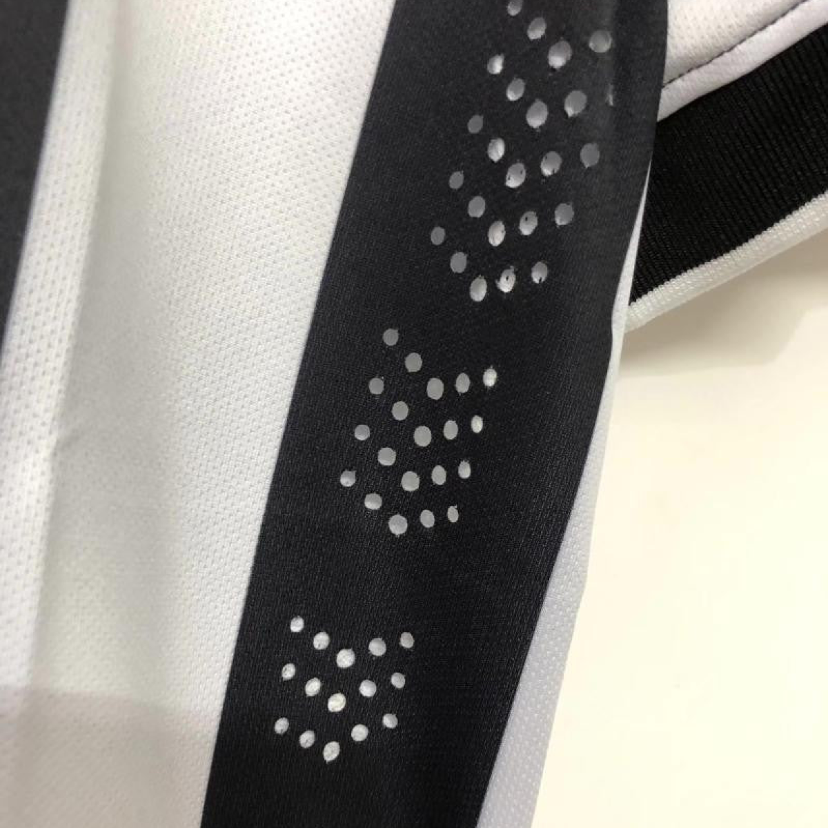 Retro 14/15 Juventus Home Soccer Jersey
