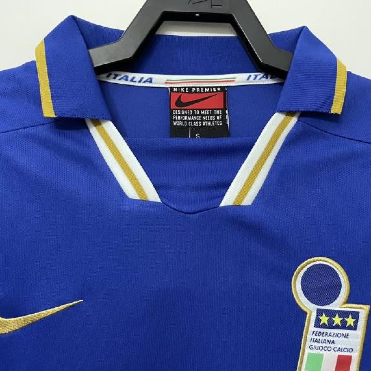 Retro 1996 Italy Home With 96 EURO Patch Soccer Jersey