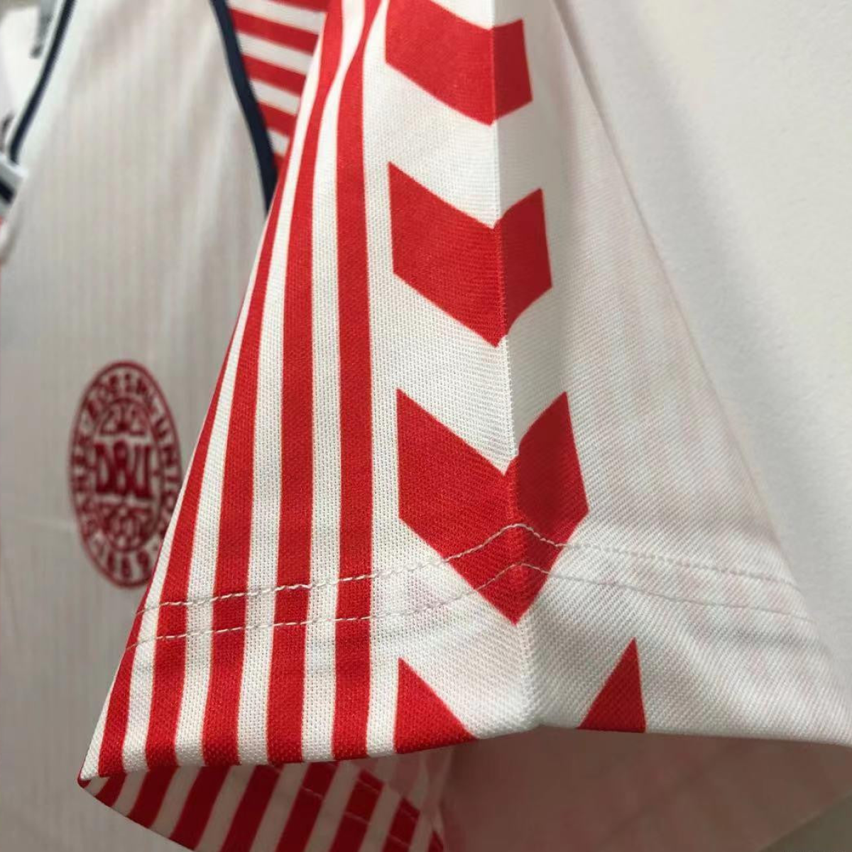 Retro 1986 Denmark Away Soccer Jersey