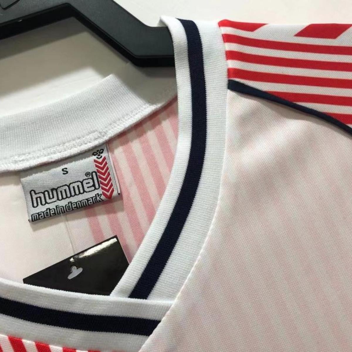 Retro 1986 Denmark Away Soccer Jersey