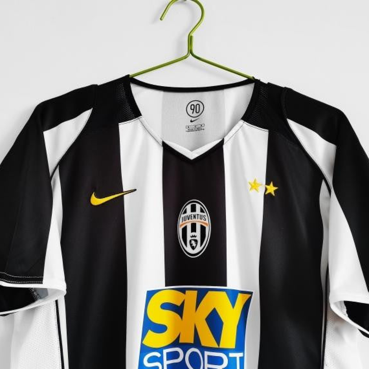 Retro 2004/05 Juventus Home Soccer Jersey