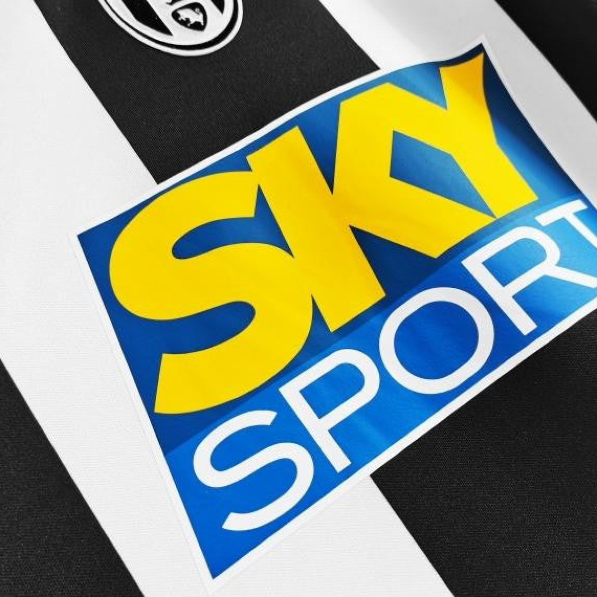 Retro 2004/05 Juventus Home Soccer Jersey